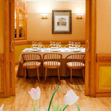 Hotel Brujas De Irues Tarazona