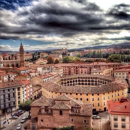 فندق Brujas De Irues