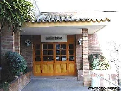 호텔 Brujas De Irues