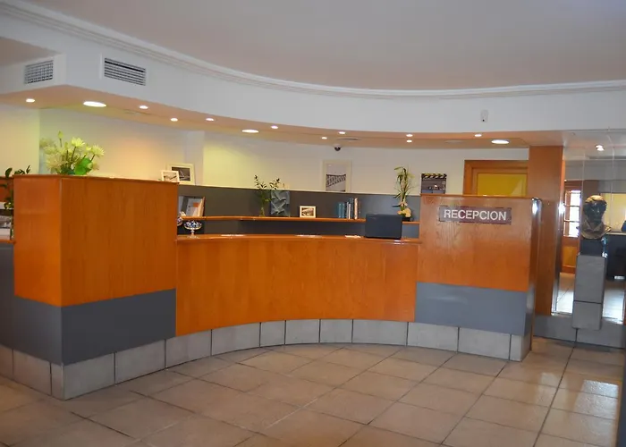 Hotell Brujas De Irues 3*