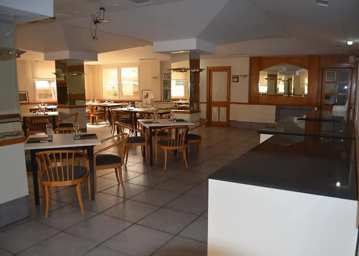 Brujas De Irues מלון